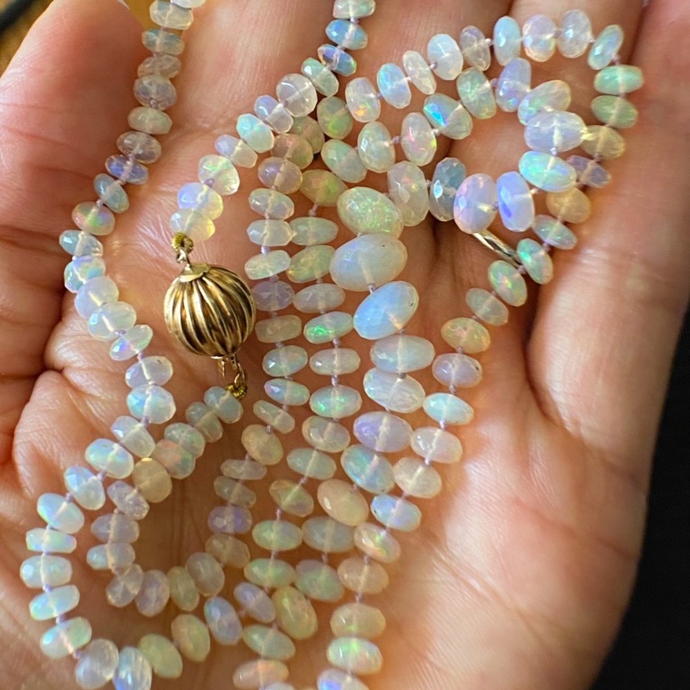 4.5mm to 8.5mm Ethiopian Opals Hand Knotted - 14K Solid Yellow Gold Clasp - Picture 10 of 17